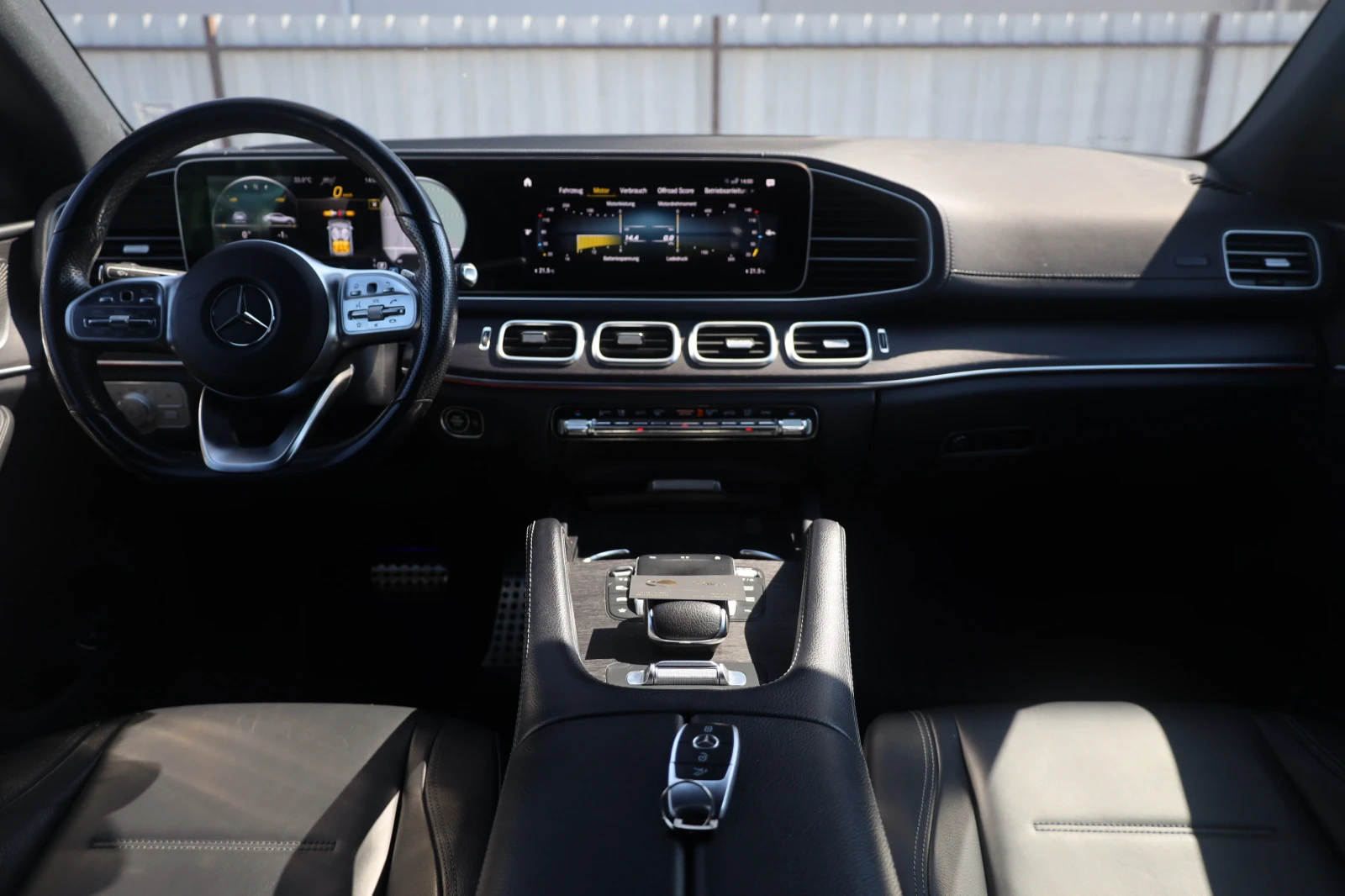 Mercedes-Benz GLE 400 d Coupe AMG 4M AIR 360KAM BURM Distr Lane 21Zoll, снимка 13 - Автомобили и джипове - 56138828
