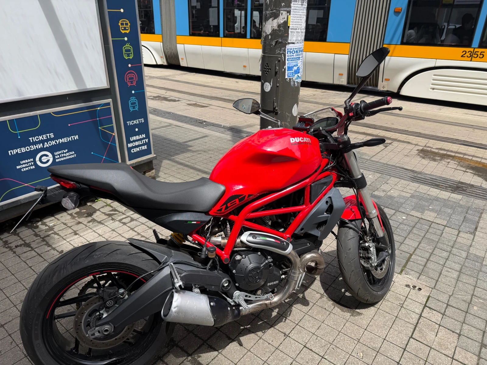 Ducati Monster 797