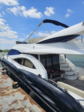 Моторна яхта Sunseeker Manhattan 56, снимка 2