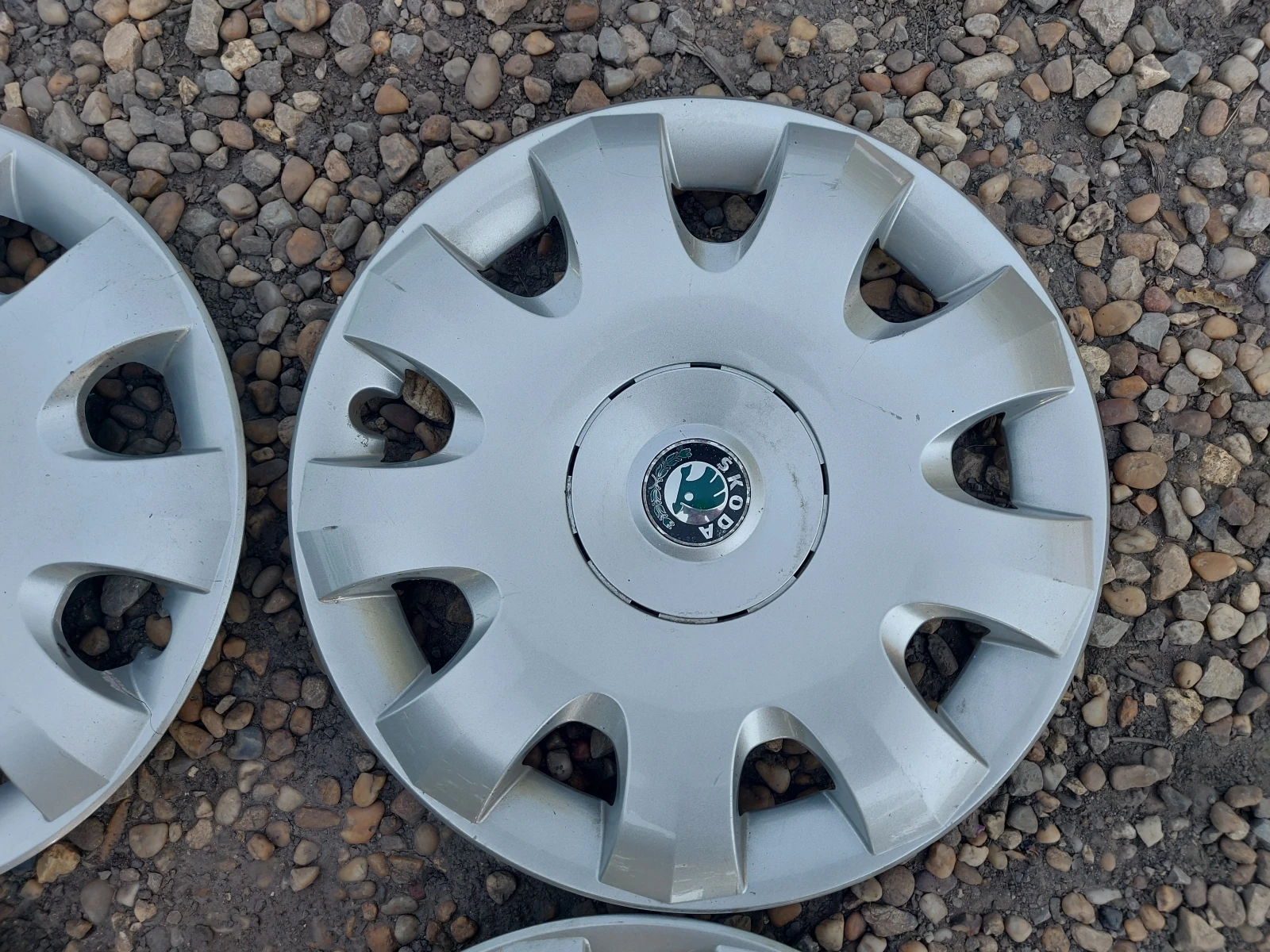   Skoda 15   | Mobile.bg   4