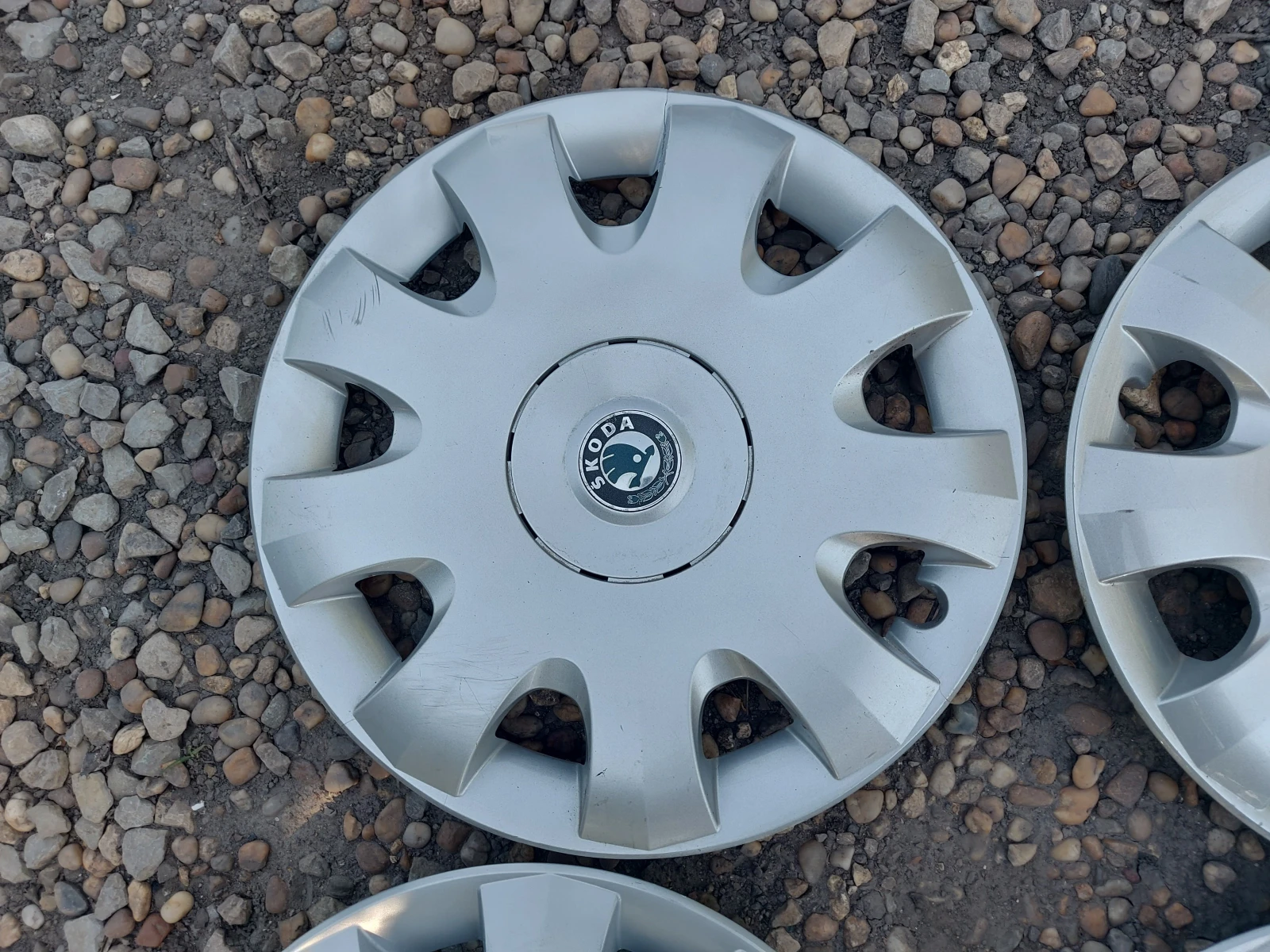   Skoda 15   | Mobile.bg   5