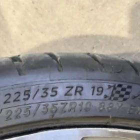 Гуми с джанти Michelin 225/35R19, снимка 3