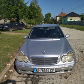 Mercedes-Benz C 200, снимка 1 - Автомобили и джипове - 45687719