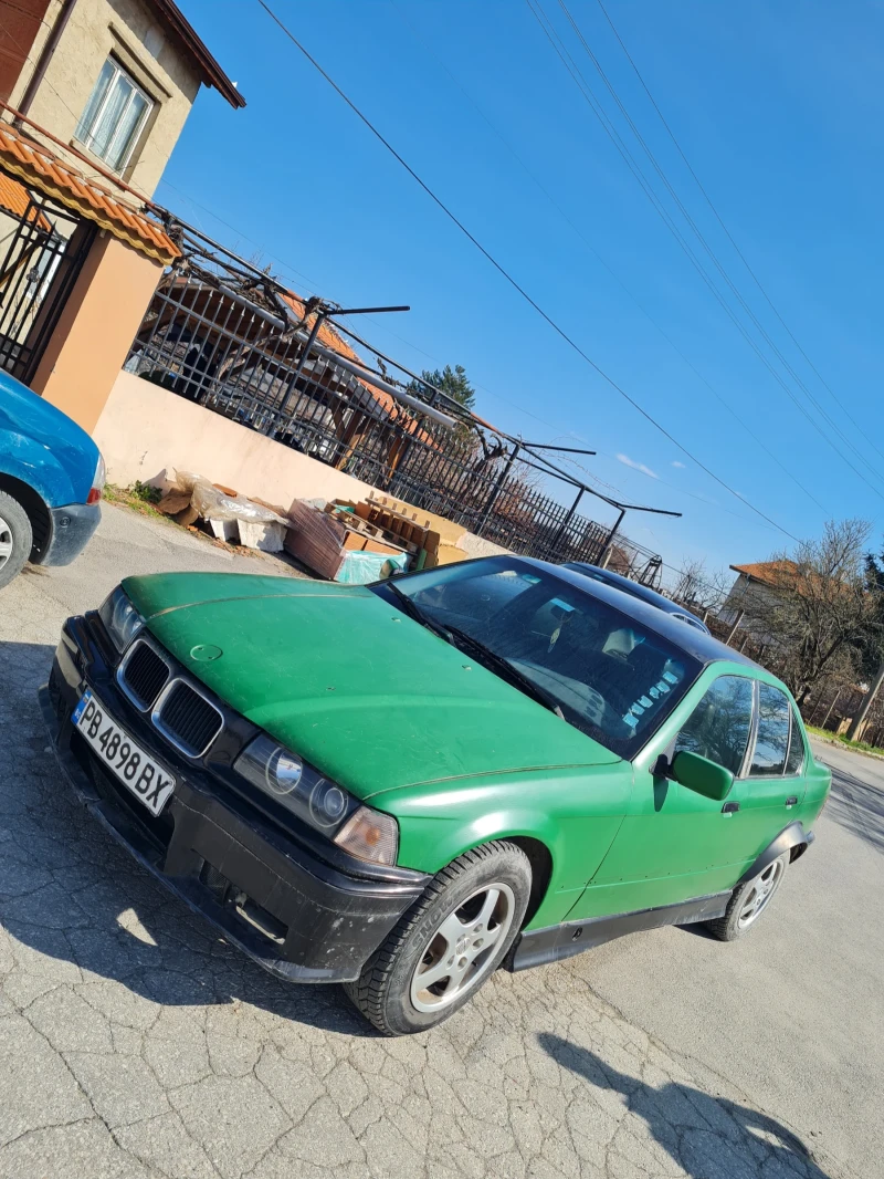 BMW 318, снимка 14 - Автомобили и джипове - 47169831