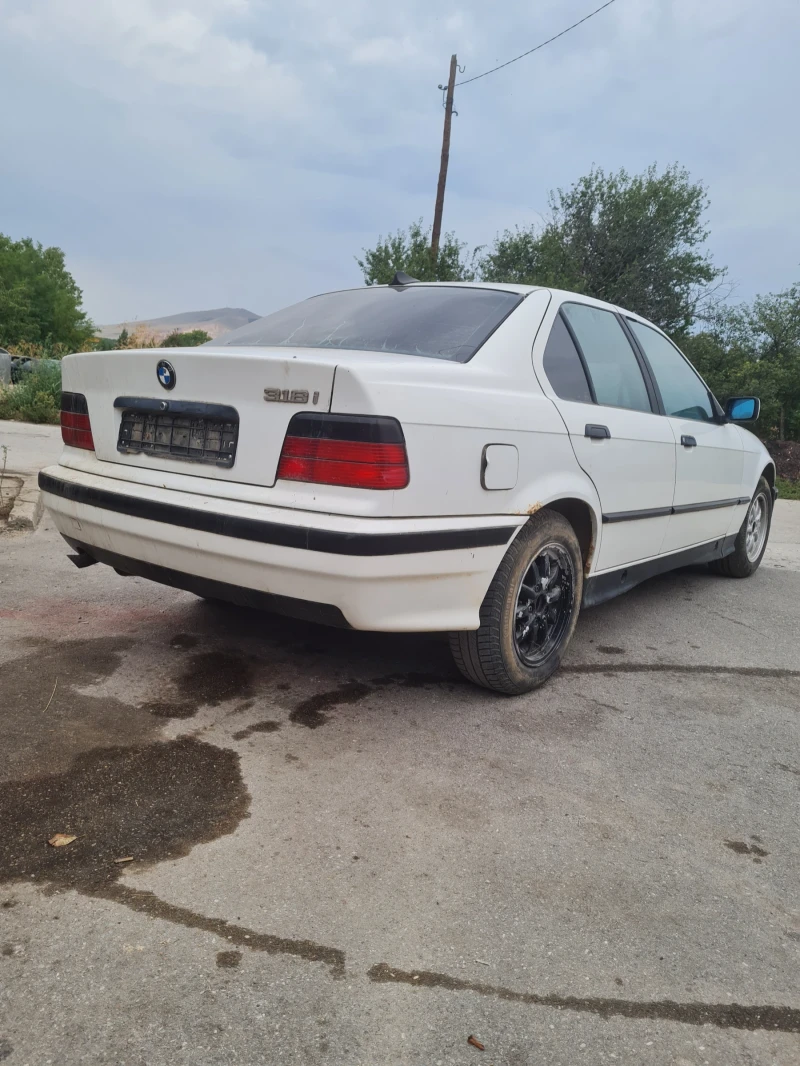 BMW 318, снимка 4 - Автомобили и джипове - 47169831