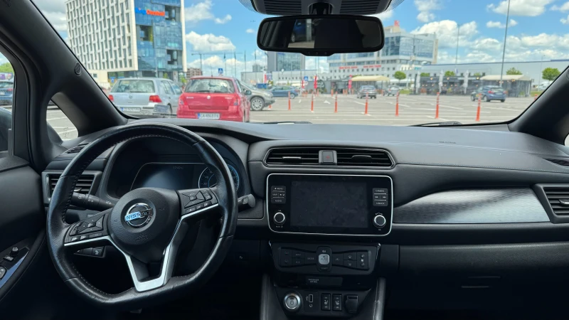 Nissan Leaf  2019 40 kWh, снимка 8 - Автомобили и джипове - 52654501