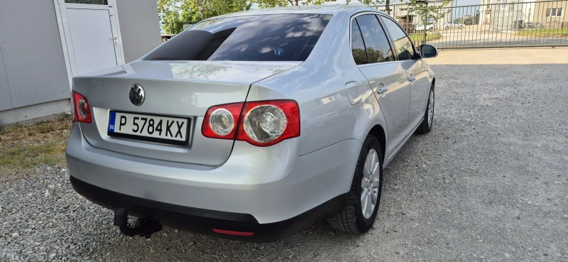 VW Jetta 1, 6I-Klimatronik, снимка 3 - Автомобили и джипове - 50806541