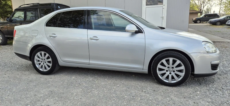 VW Jetta 1, 6I-Klimatronik, снимка 5 - Автомобили и джипове - 50806541