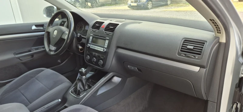 VW Jetta 1, 6I-Klimatronik, снимка 13 - Автомобили и джипове - 50806541