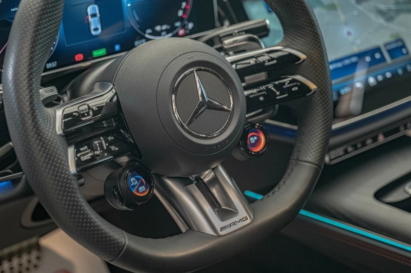 Mercedes-Benz E 53 AMG 4Matic+ /HyperScreen/AMG Ride Control/Камера 360/N, снимка 10 - Автомобили и джипове - 52451788