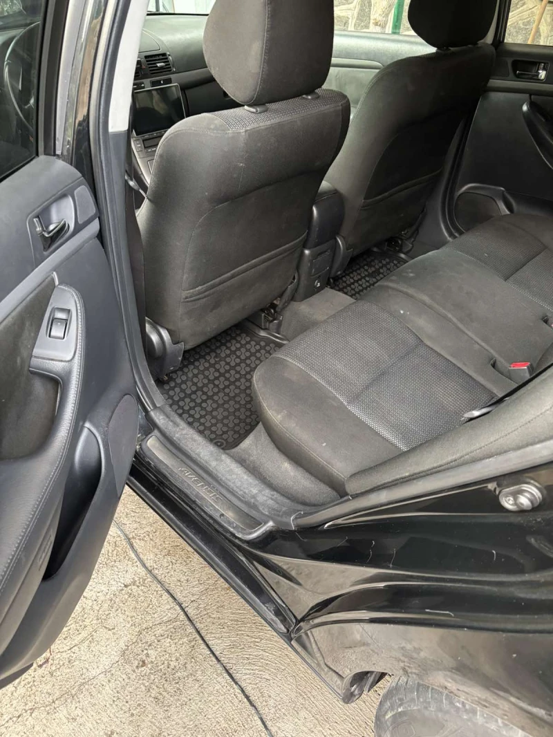 Toyota Avensis, снимка 15 - Автомобили и джипове - 52475412