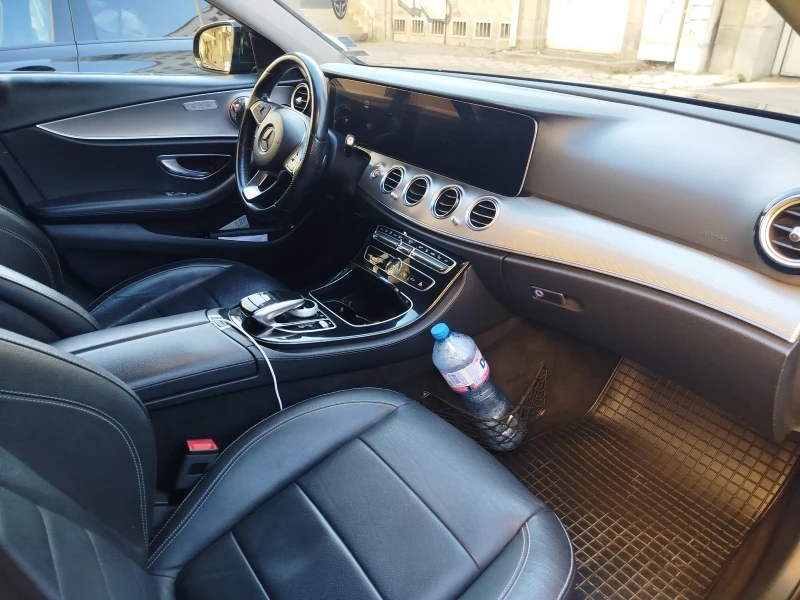 Mercedes-Benz E 220 2.2 cdi 4matik, снимка 5 - Автомобили и джипове - 52520449