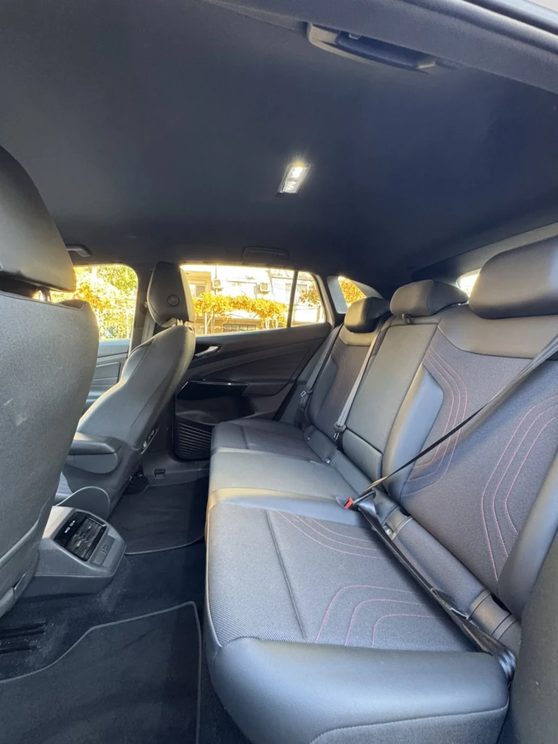 VW ID.4 GTX4x4 300kc 82kw, снимка 11 - Автомобили и джипове - 52838388