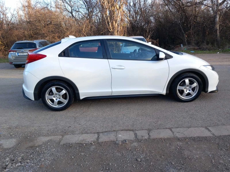 Honda Civic 1.8i V-TEC CARBON PACKET, снимка 4 - Автомобили и джипове - 52886173