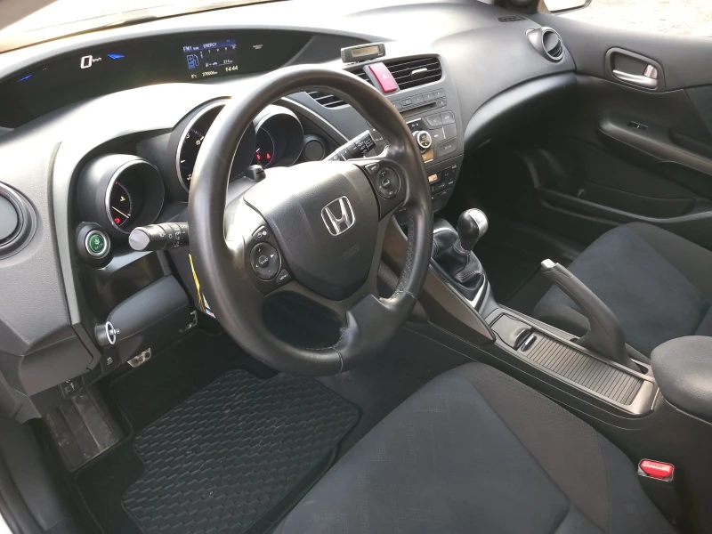 Honda Civic 1.8i V-TEC CARBON PACKET, снимка 10 - Автомобили и джипове - 52886173