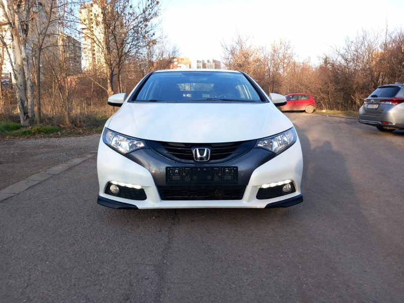 Honda Civic 1.8i V-TEC CARBON PACKET, снимка 2 - Автомобили и джипове - 52886173