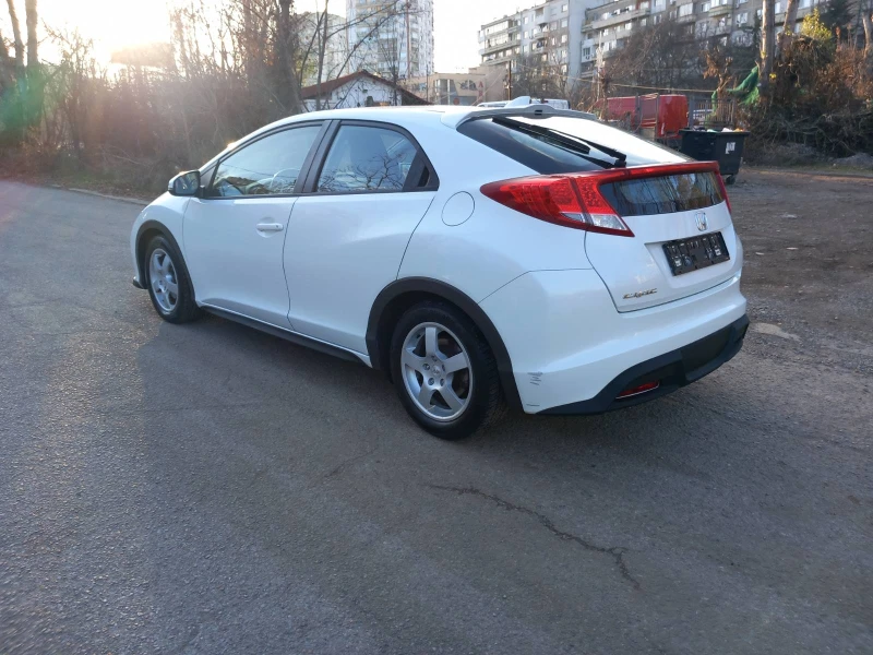 Honda Civic 1.8i V-TEC CARBON PACKET, снимка 7 - Автомобили и джипове - 52886173
