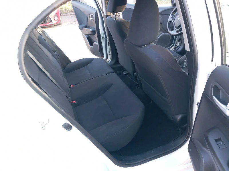 Honda Civic 1.8i V-TEC CARBON PACKET, снимка 14 - Автомобили и джипове - 52886173