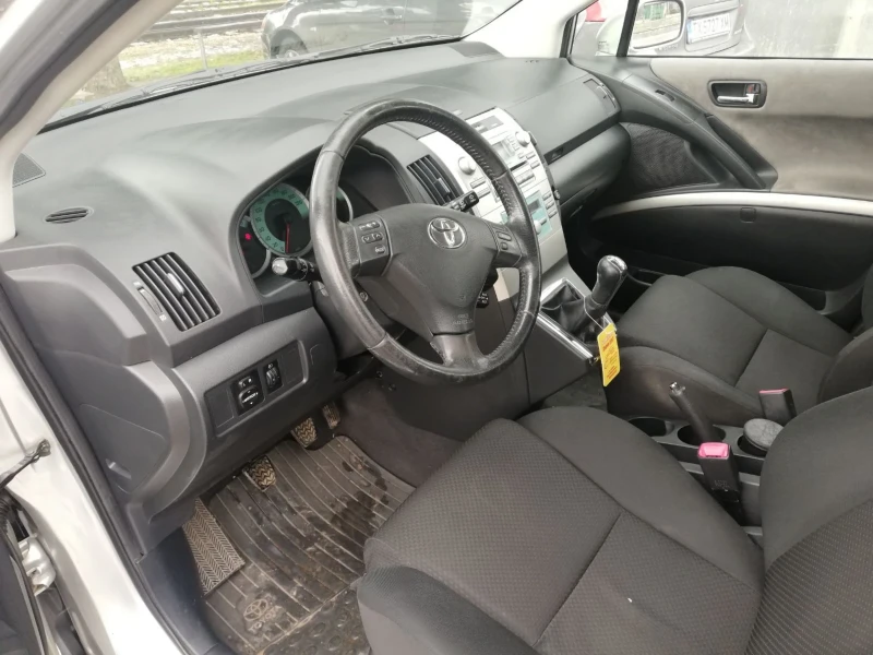 Toyota Corolla verso, снимка 9 - Автомобили и джипове - 53162063