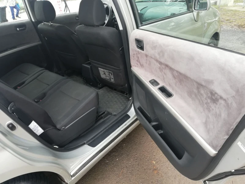 Toyota Corolla verso, снимка 6 - Автомобили и джипове - 53162063