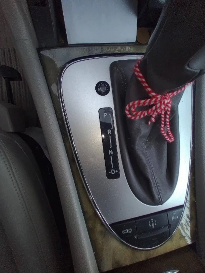 Mercedes-Benz E 320, снимка 2 - Автомобили и джипове - 53281623