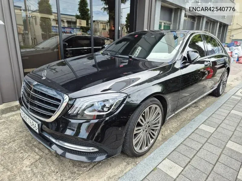 Mercedes-Benz S 560 EXECUTIVE REAR SEAT | DVD | HEAD UP | LONG | 4MATI, снимка 2 - Автомобили и джипове - 55682547
