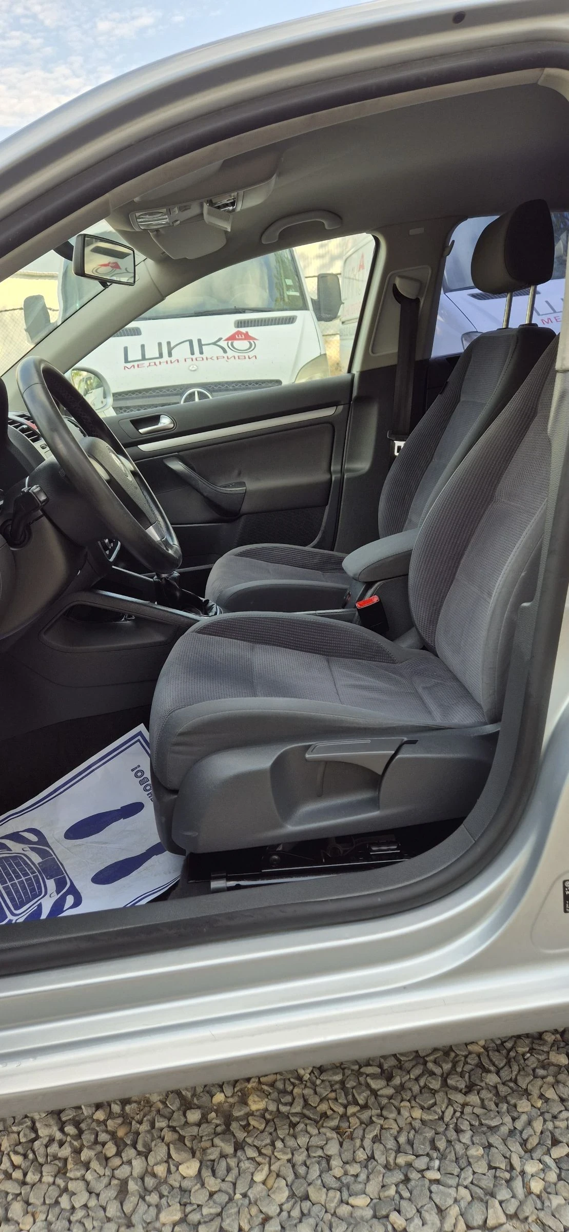 VW Jetta 1, 6I-Klimatronik - изображение 7