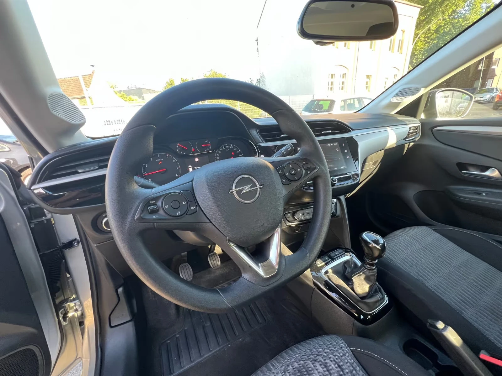 Opel Corsa F-EDITION/102HP/CAM/NAVI/LED/ACC/CPLAY/242g - изображение 5