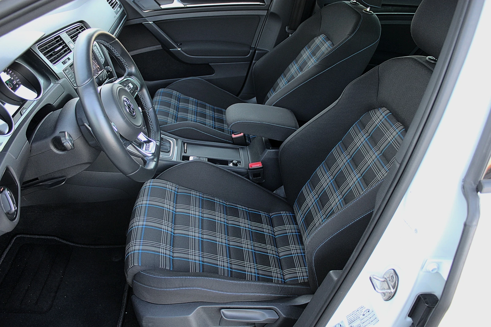 VW Golf 1.4GTE/DSG/PLUG-IN-HYBRID/DISTRONIC/KAMERA/LED/TOP | Mobile.bg   7