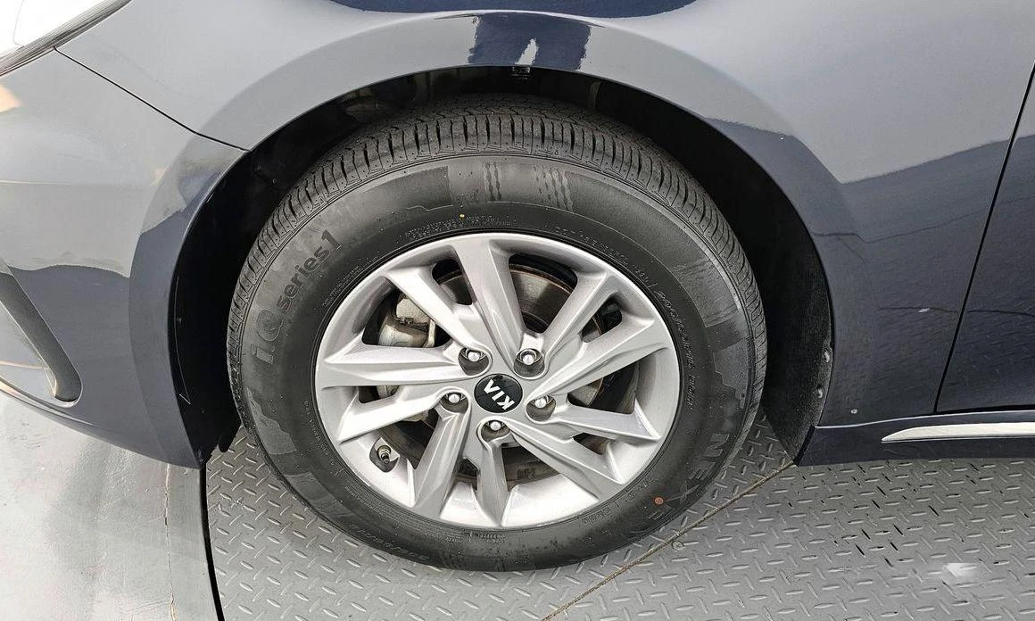 Kia K5  - изображение 5