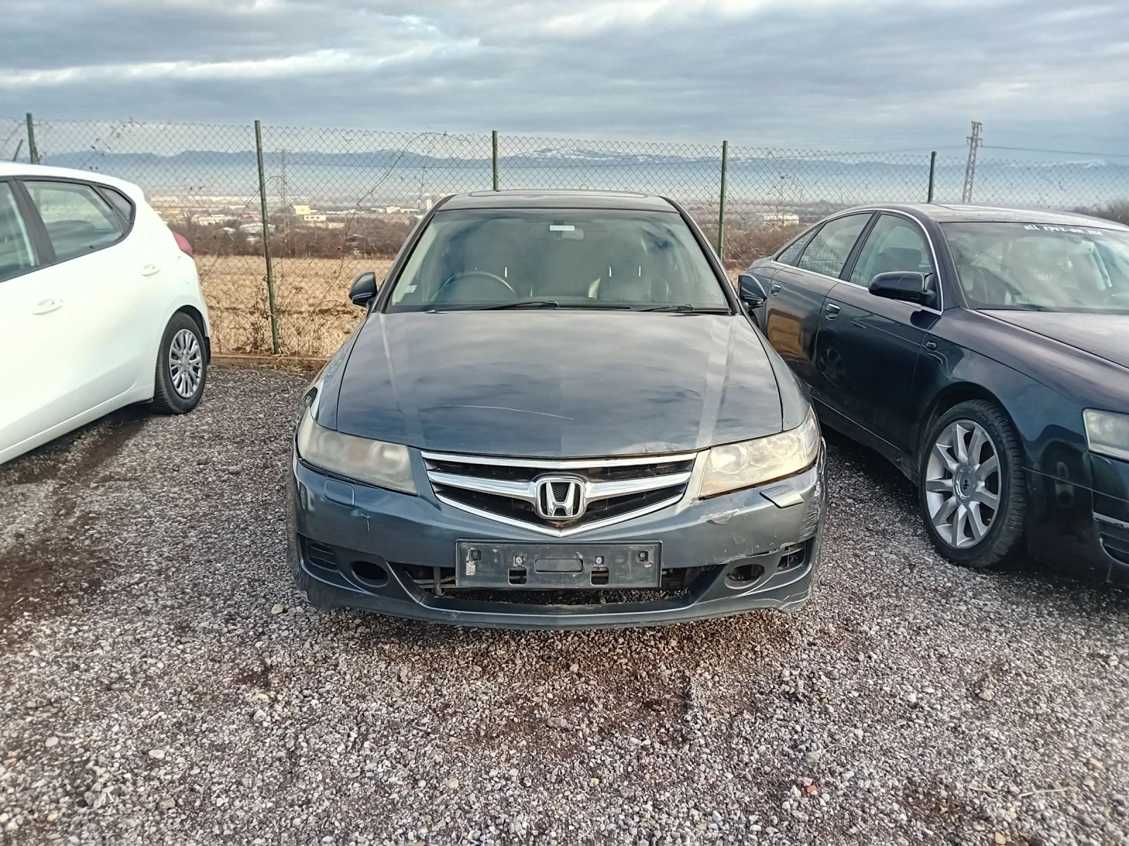 Honda Accord Бракувана пали и работи  - изображение 3