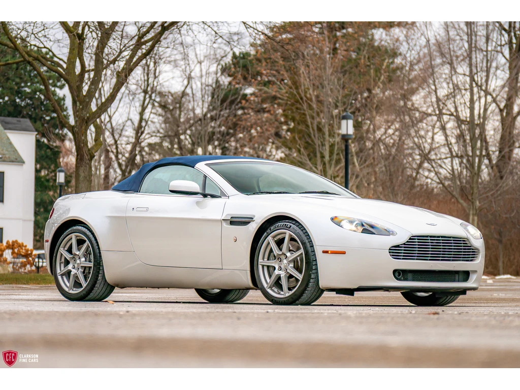 Aston Martin V8 Vantage Roadster КРАЙНА ЦЕНА ДО БГ! АВТОКРЕДИТ - изображение 6