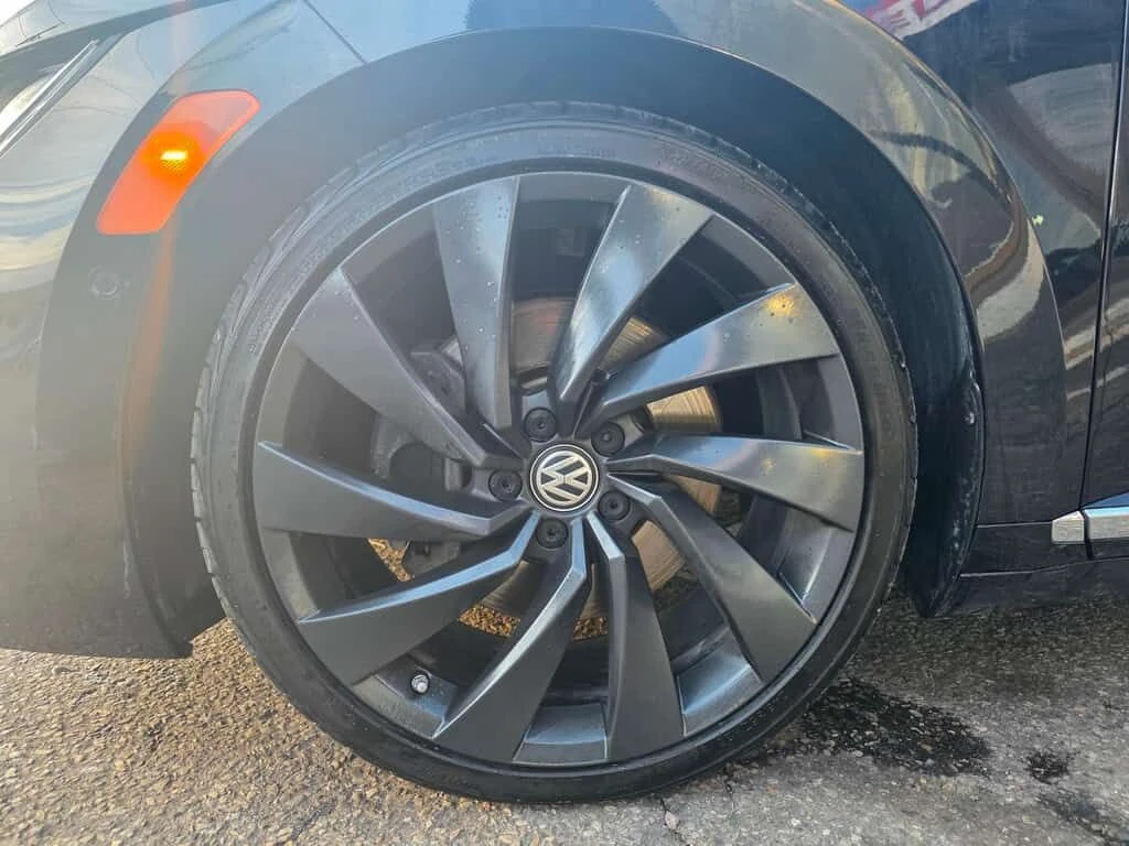 VW Arteon R Line/1 собственик/360/DYNAUDIO/МАСАЖ/КРАЙНА ЦЕНА, снимка 3 - Автомобили и джипове - 53953748