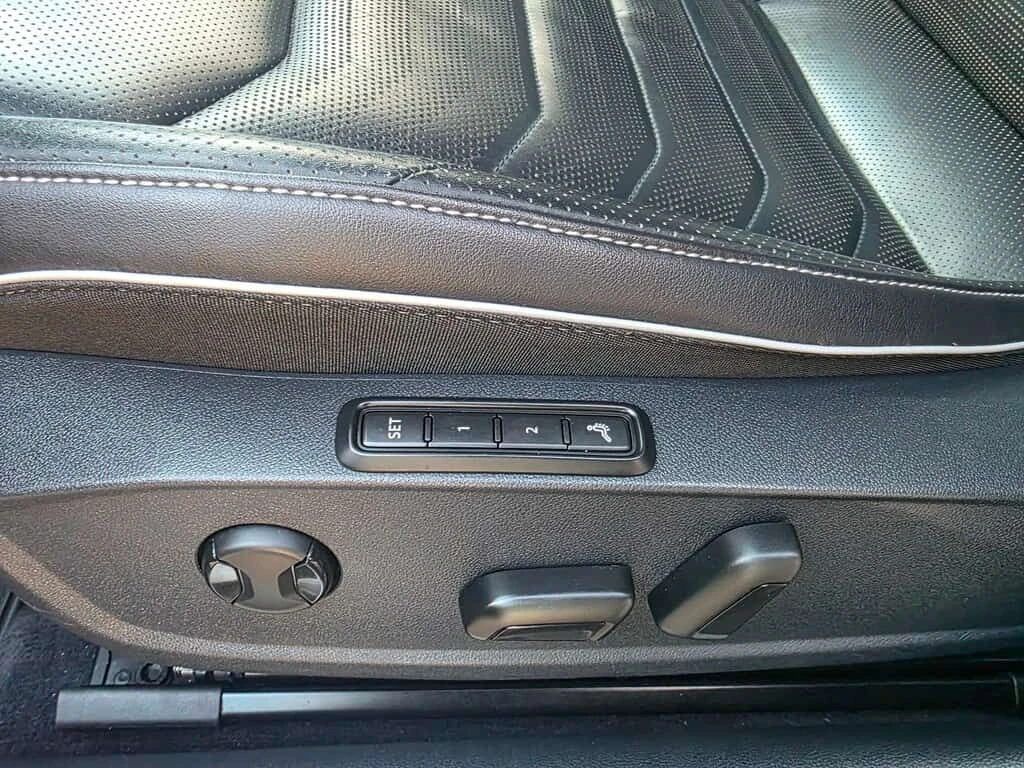 VW Arteon R Line/1 собственик/360/DYNAUDIO/МАСАЖ/КРАЙНА ЦЕНА, снимка 7 - Автомобили и джипове - 53953748