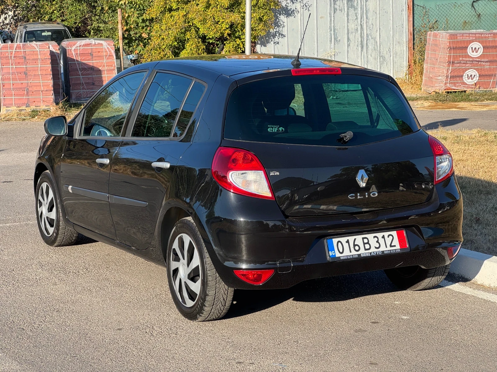 Renault Clio 1.2, снимка 6 - Автомобили и джипове - 56367836