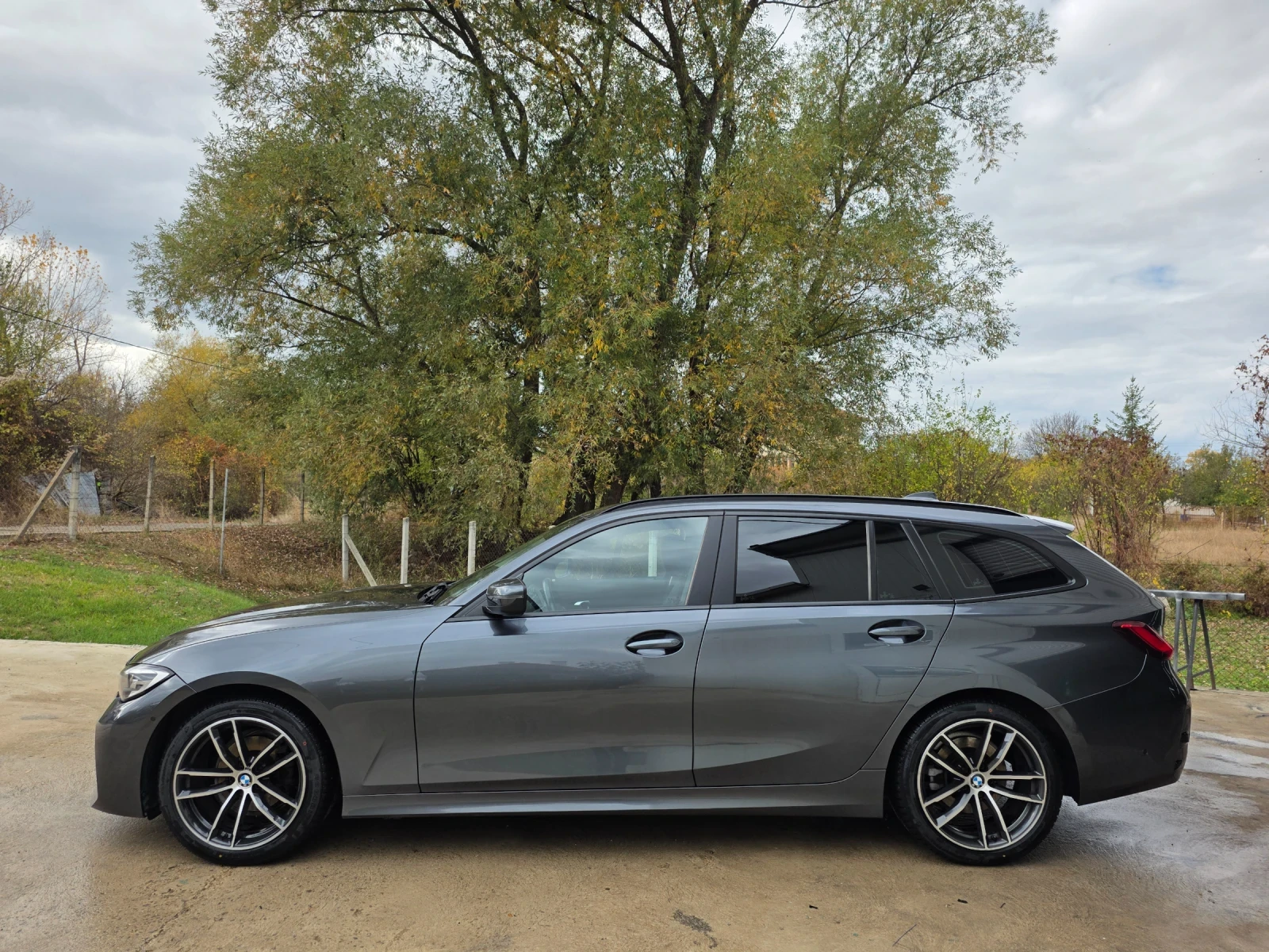 BMW 318 G21 150кс М-pack, снимка 8 - Автомобили и джипове - 56609704