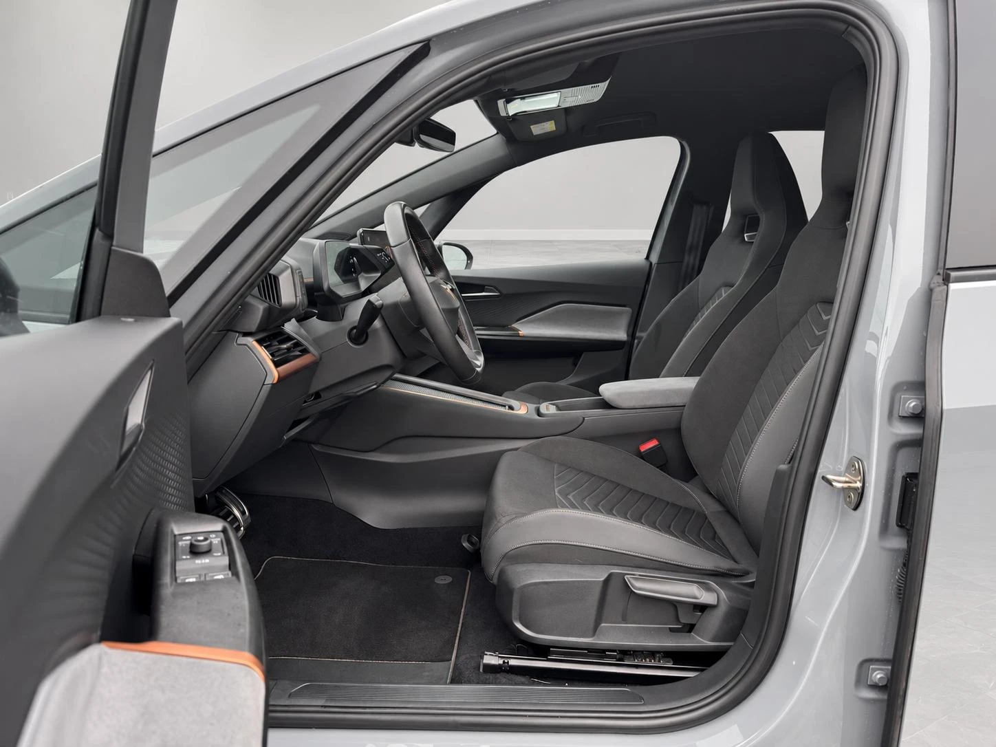 Cupra Born 58kWh, снимка 7 - Автомобили и джипове - 56730343