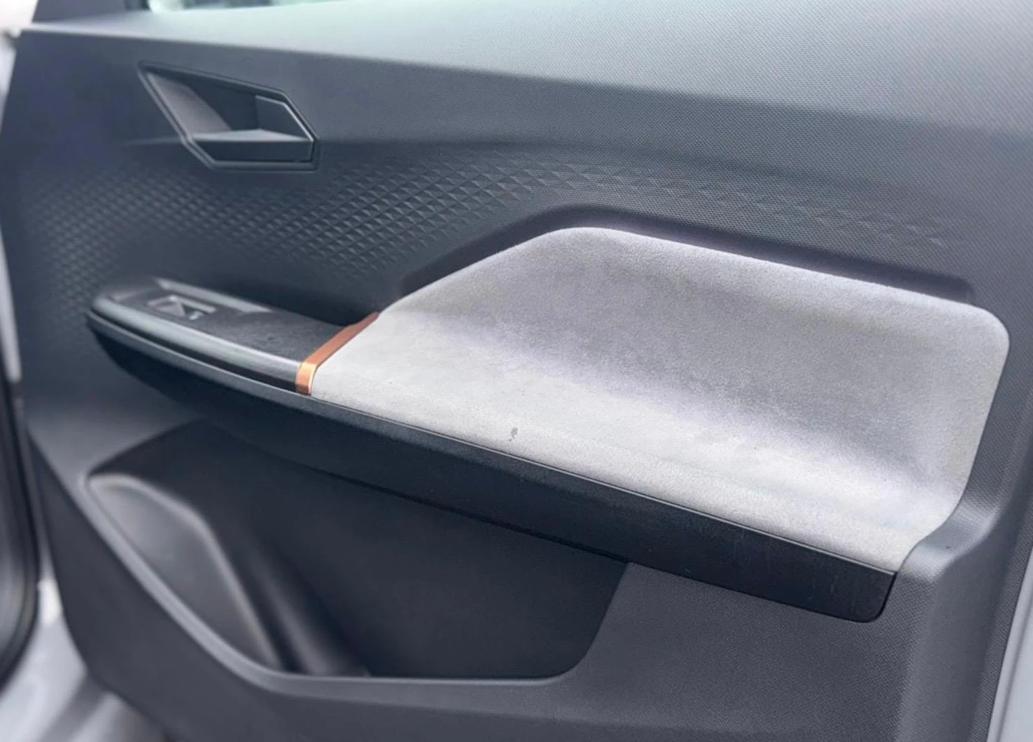 Cupra Born 58kWh, снимка 11 - Автомобили и джипове - 56730343