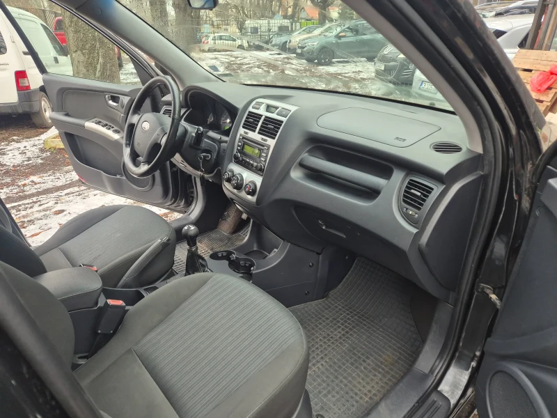 Kia Sportage 2.0 I 4x4, снимка 9 - Автомобили и джипове - 53018115