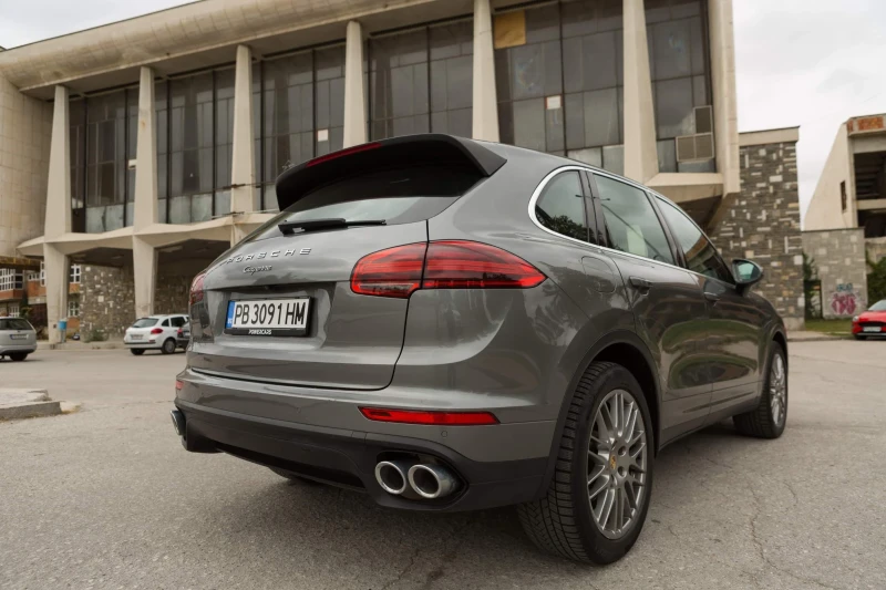 Porsche Cayenne 3.0 D, снимка 3 - Автомобили и джипове - 47940802