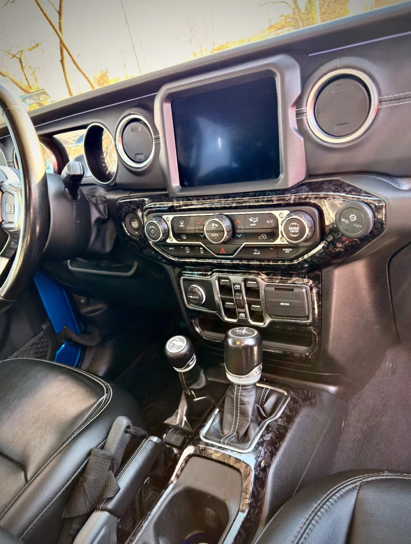 Jeep Gladiator, снимка 10 - Автомобили и джипове - 52861547