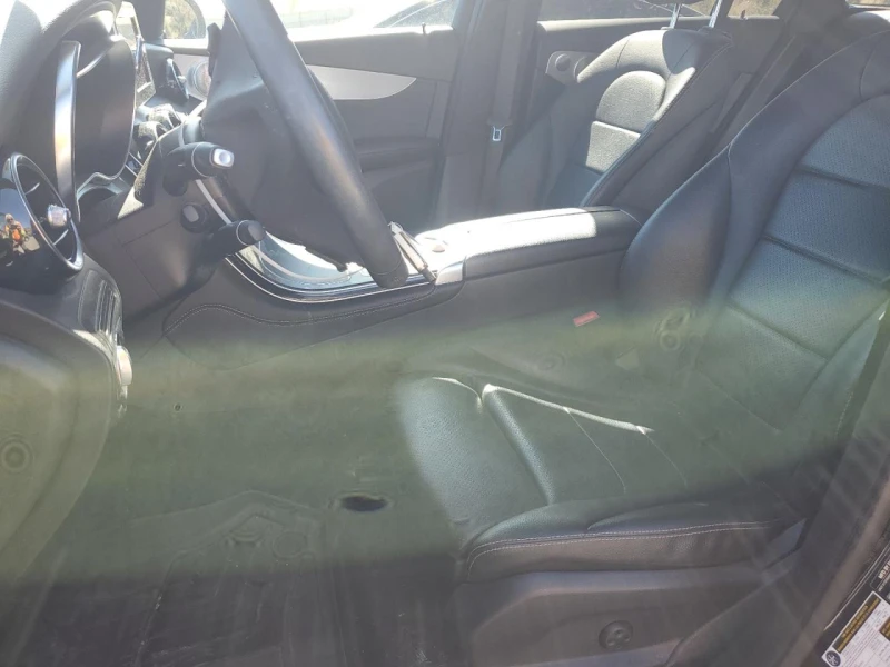 Mercedes-Benz GLC 300 4MATIC* BUMESTER* ПОДГРЕВ* PANO, снимка 7 - Автомобили и джипове - 53222677