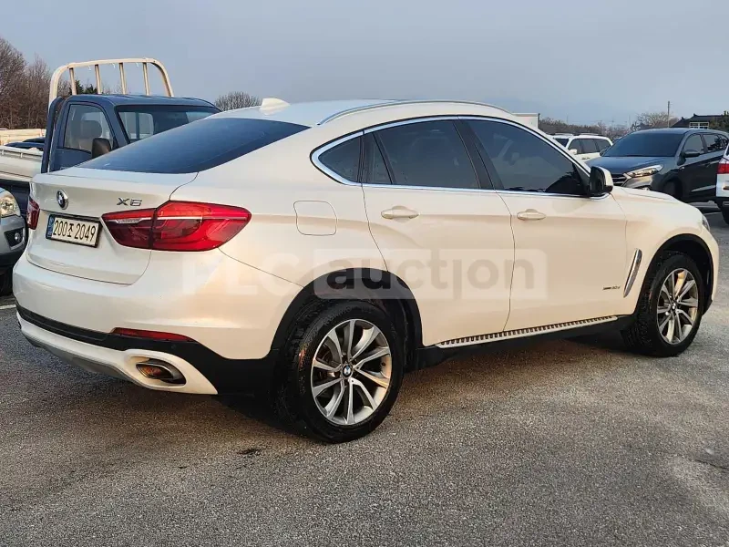 BMW X6 Навигационна система* Кожен салон* 360-градусова к, снимка 4 - Автомобили и джипове - 54054878