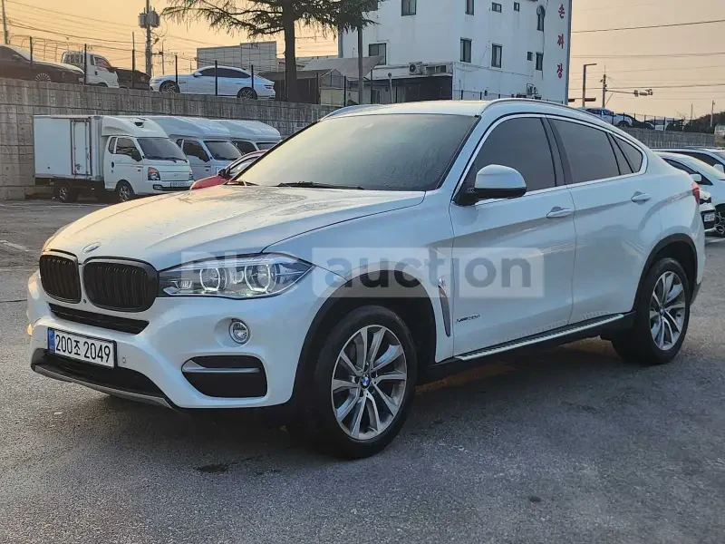 BMW X6 Навигационна система* Кожен салон* 360-градусова к, снимка 2 - Автомобили и джипове - 54054878
