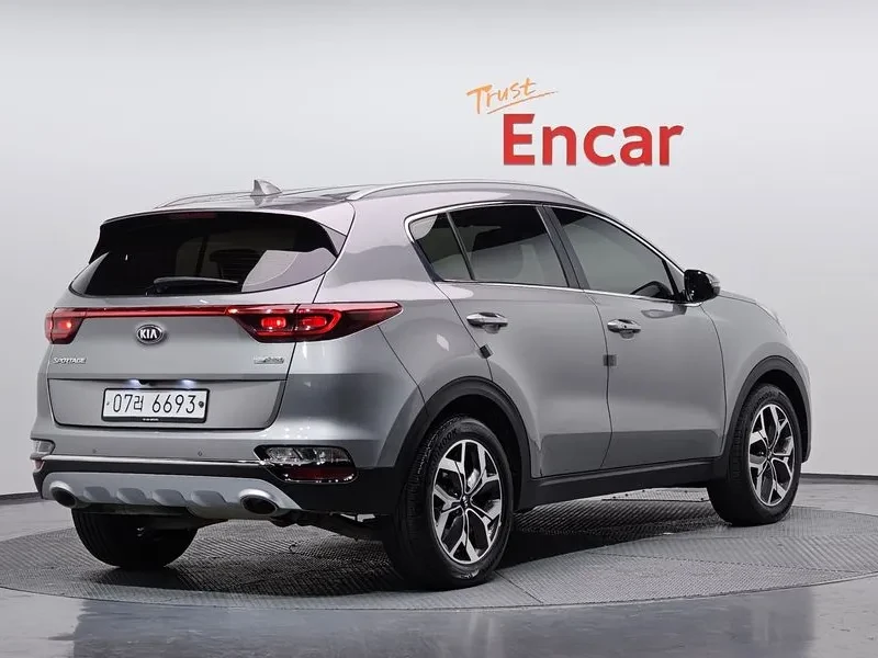 Kia Sportage The Bold Diesel 2.0 2Wd Prestige, снимка 2 - Автомобили и джипове - 55278702