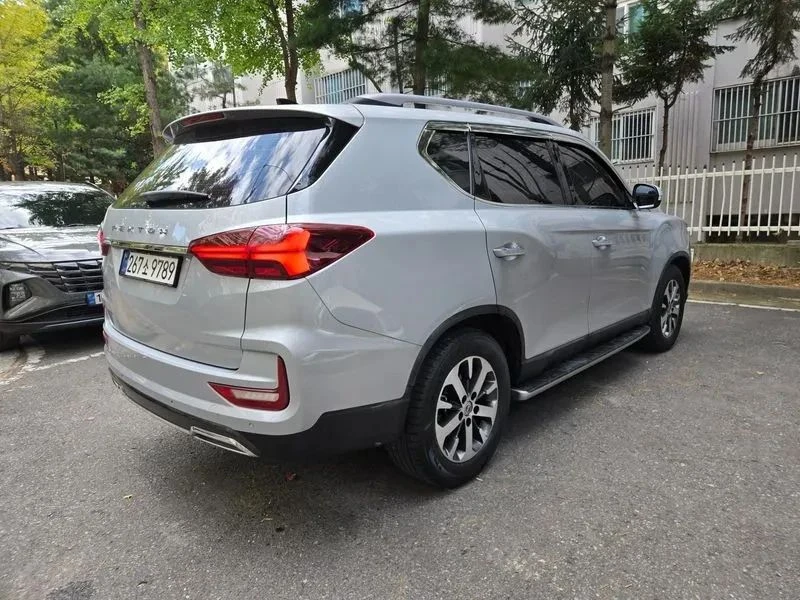 SsangYong Rexton, снимка 4 - Автомобили и джипове - 56740403
