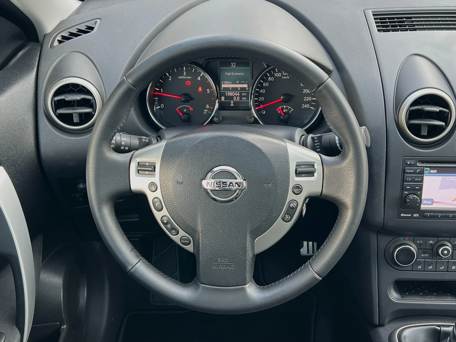 Nissan Qashqai 1.6dCi N-Tec Панорама Навигация Климатроник - изображение 8