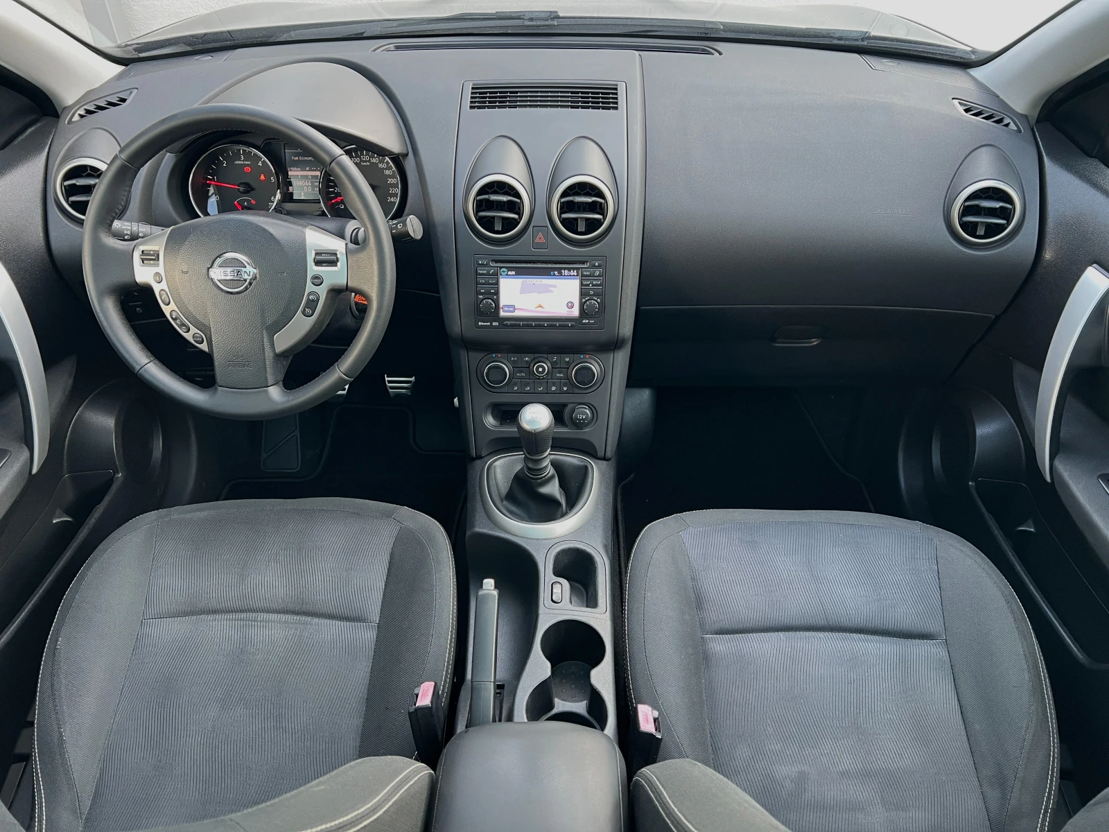 Nissan Qashqai 1.6dCi N-Tec Панорама Навигация Климатроник - изображение 7