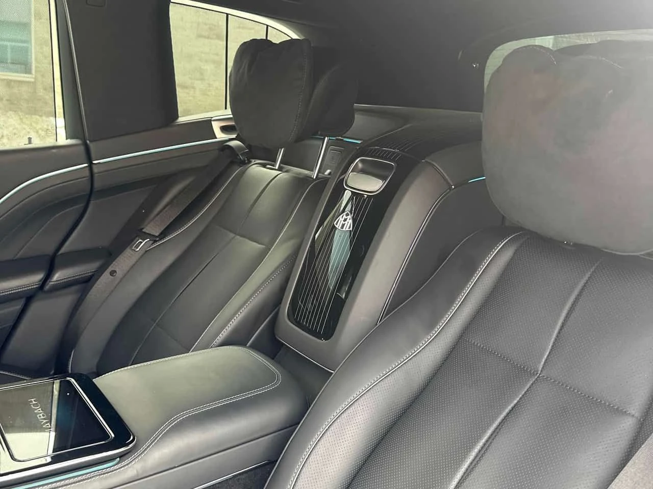 Mercedes-Benz GLS * Maybach 600 * CARFAX * БЕЗ ПЪРВОНАЧАЛНА ВНОСКА, снимка 12 - Автомобили и джипове - 53820110