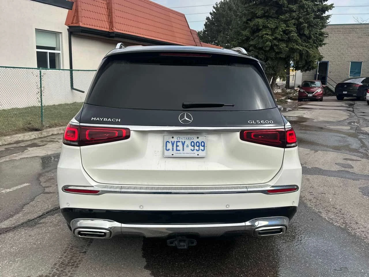 Mercedes-Benz GLS * Maybach 600 * CARFAX * БЕЗ ПЪРВОНАЧАЛНА ВНОСКА, снимка 4 - Автомобили и джипове - 53820110